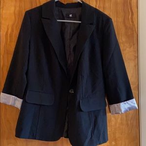Black 3/4 Suit Jack with Sleeve Detailing